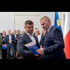  Wręczenie listów gratulacyjnych. fot. Tomasz Żak / UMWS 