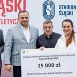 Wręczone czeków w ramach PROGRAMU KLUB. fot. Tomasz Żak / UMWS