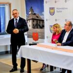 Wręczenie czeków Marszałkowskiego Konkursu „Inicjatywa Sołecka”. fot. Sylwia Miklas/UMiG Pilica