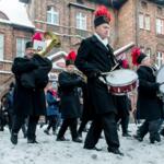 Górnicza orkiestra w katowickiej dzielnicy Nikiszowiec. fot. Tomasz Żak / UMWS