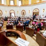 Wręczenie czeków - wspierania rozwoju gospodyń wiejskich. fot. Tomasz Żak / UMWS